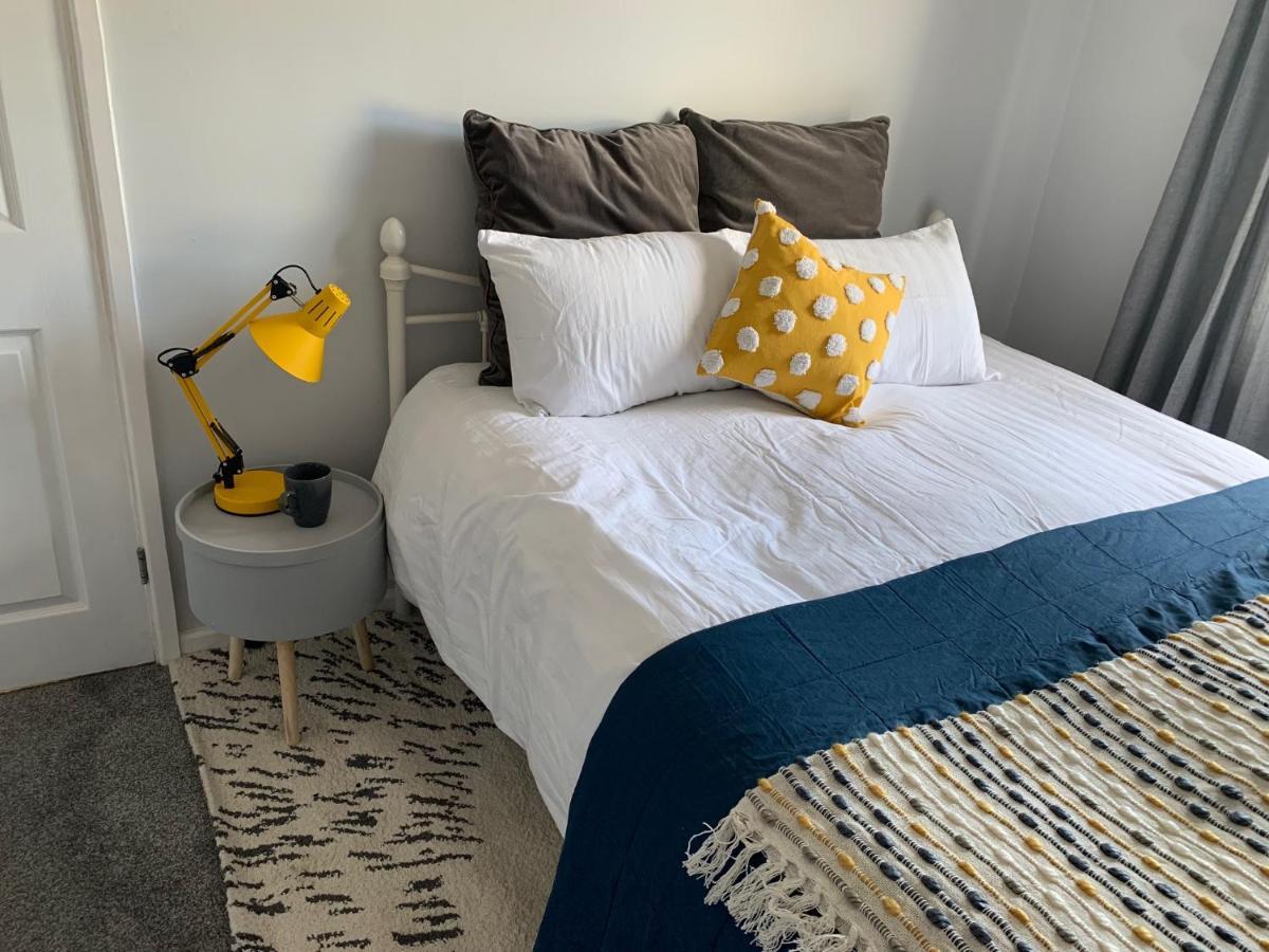 דירות צ'לטנהם The Hideaway, Calm, Cozy, Dog Friendly Retreat מראה חיצוני תמונה