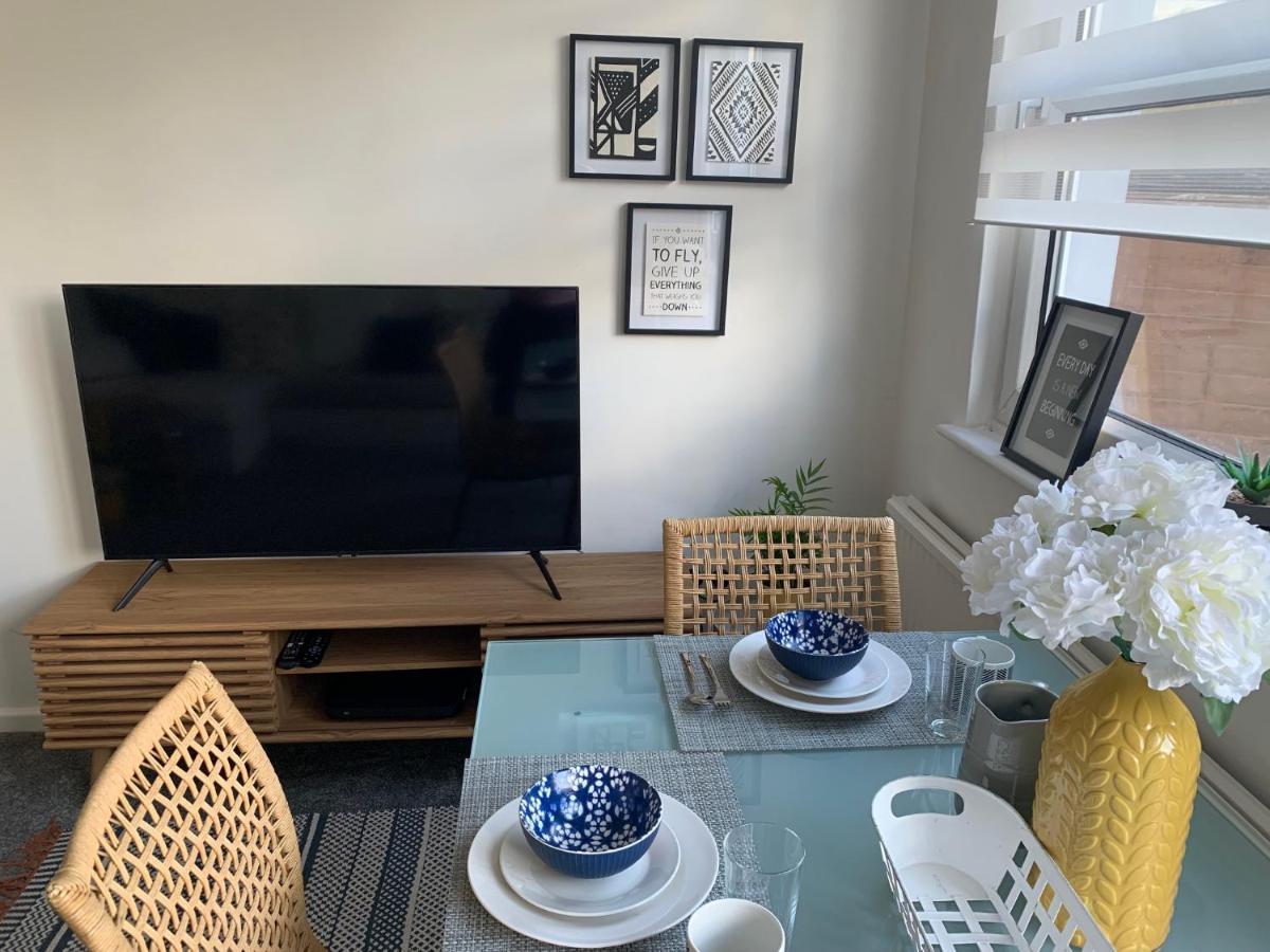 דירות צ'לטנהם The Hideaway, Calm, Cozy, Dog Friendly Retreat מראה חיצוני תמונה
