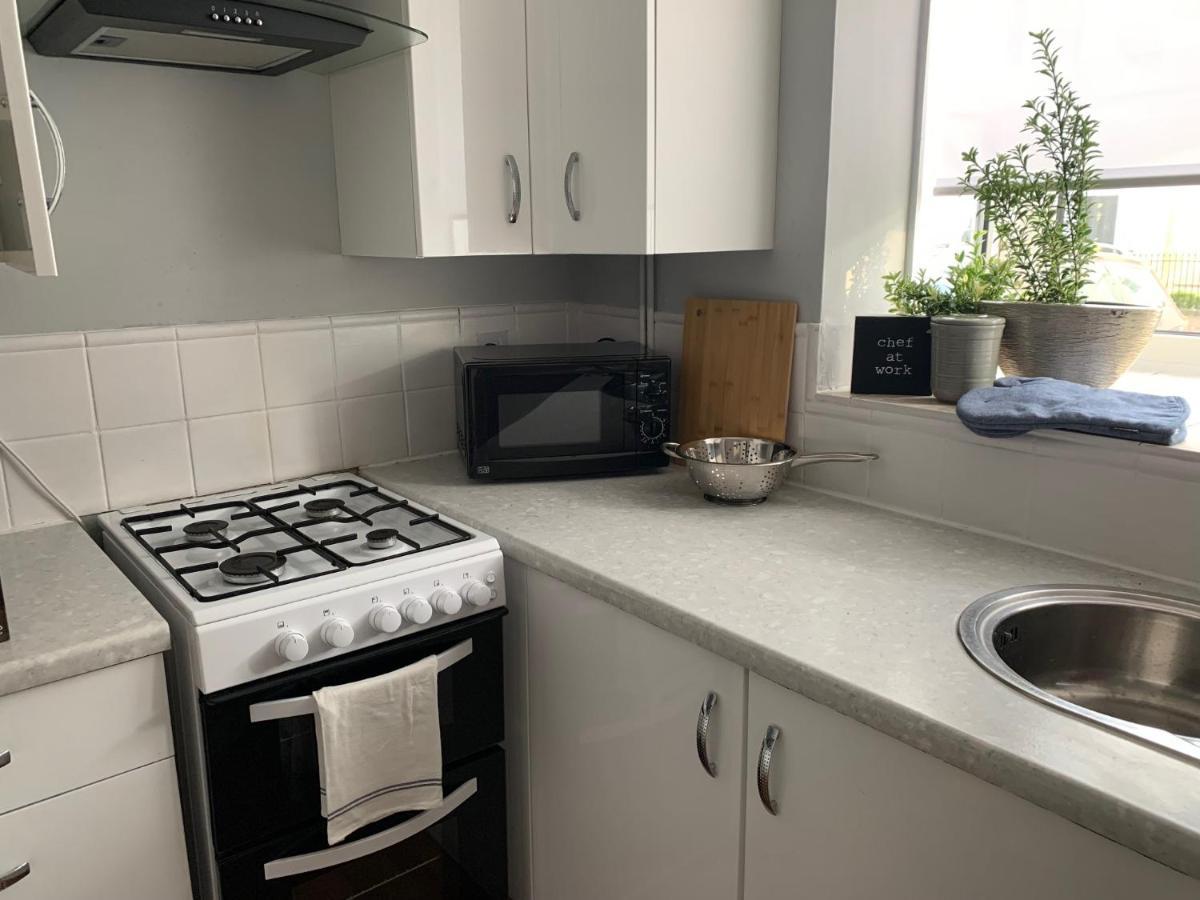 דירות צ'לטנהם The Hideaway, Calm, Cozy, Dog Friendly Retreat מראה חיצוני תמונה