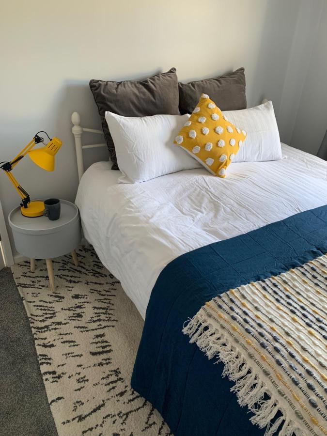 דירות צ'לטנהם The Hideaway, Calm, Cozy, Dog Friendly Retreat מראה חיצוני תמונה